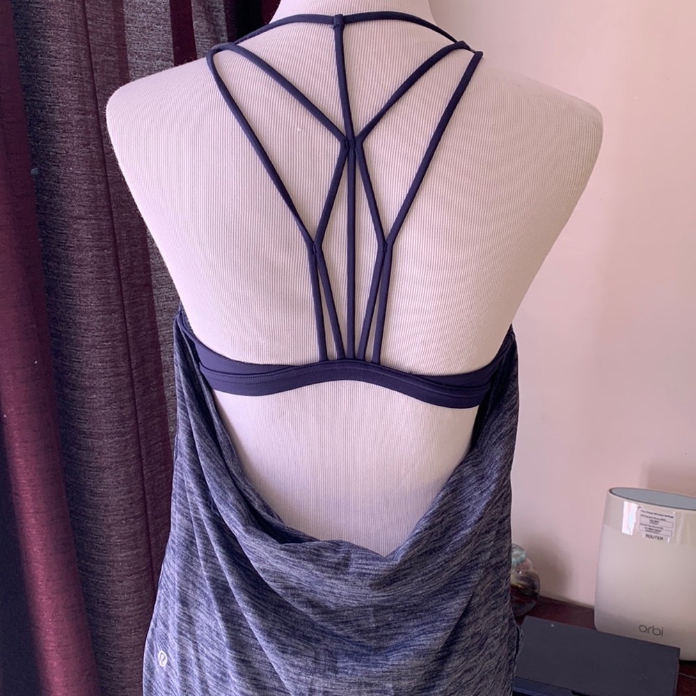 Lululemon top